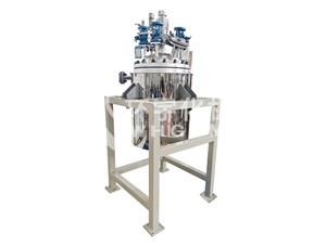 50L碳鋼噴涂四氟外循環加熱反應釜已完工發往淄博